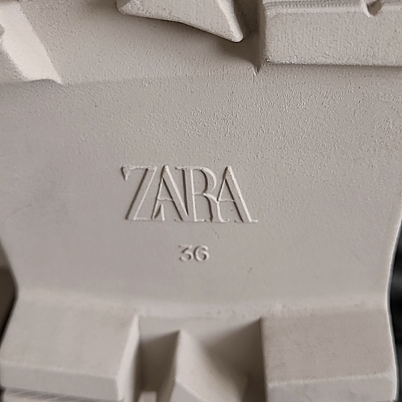 ZARA HEELED ANKLE BOOTS. NEW WITH TAG - Picture 5 of 8